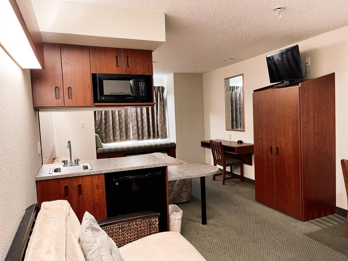 Single Room Private Bathroom