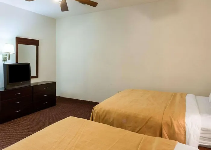 Family Hotel: Quality Inn Robinsonville